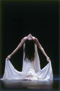 Alessandra in Pavane